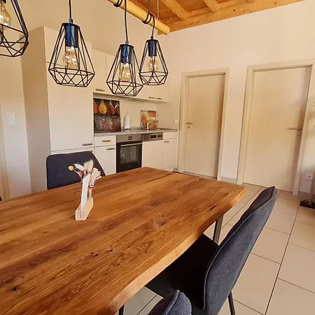 Weingut Markus Busch Apartamento *